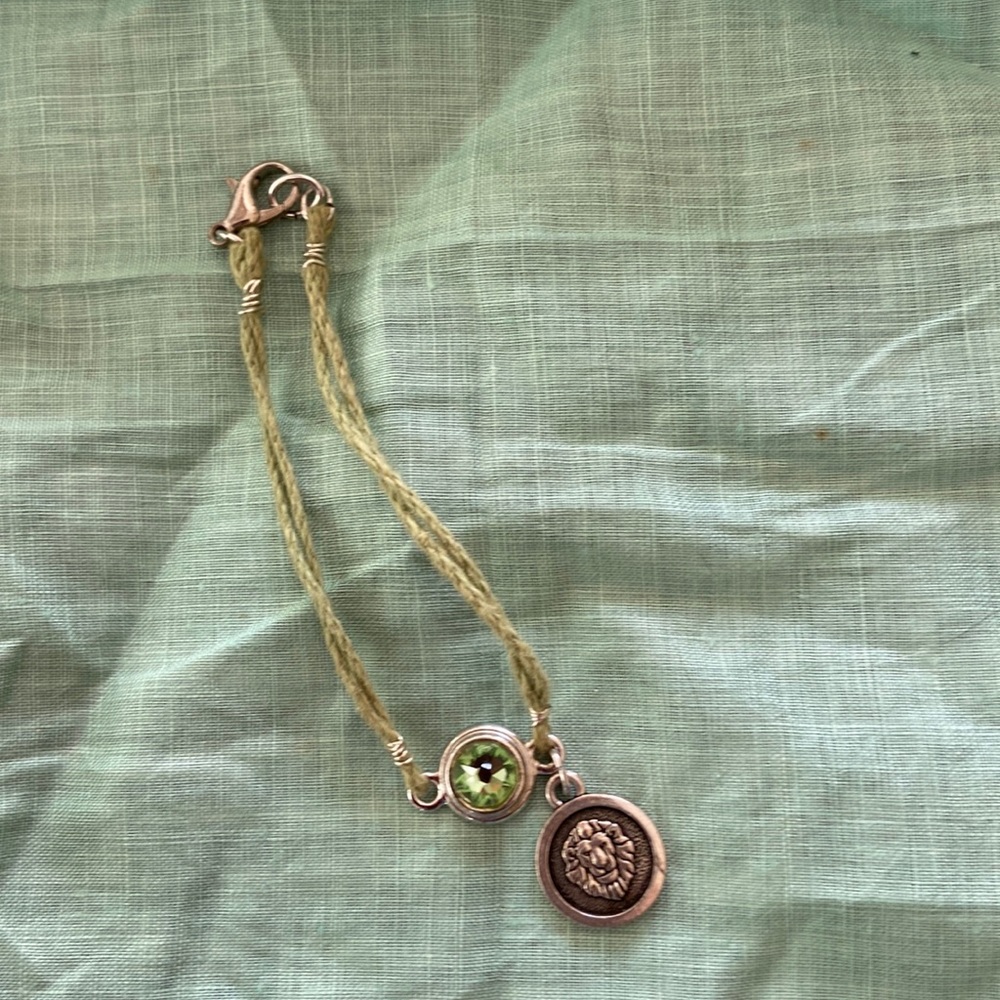 Handmade Leo astrology bracelet peridot crystal